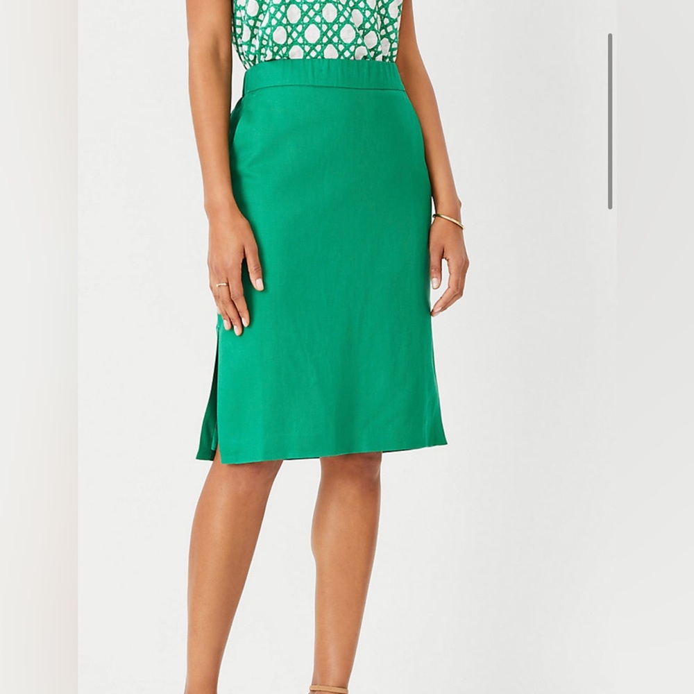 Ann Taylor- petite green skirt